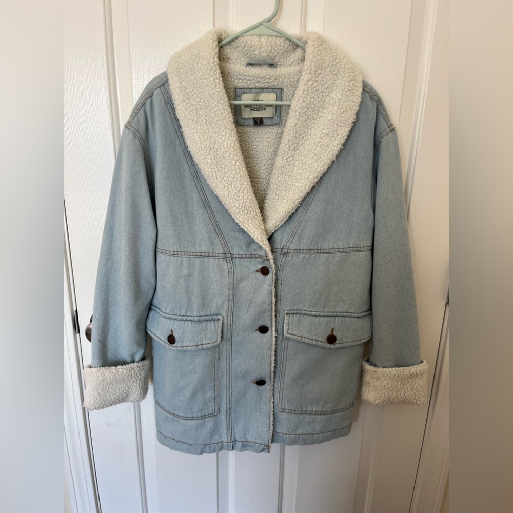 Women's Light Blue Sherpa-Lined Jean Jacket